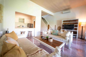Canggu Beach Condo: 2 floors, balcony and pool